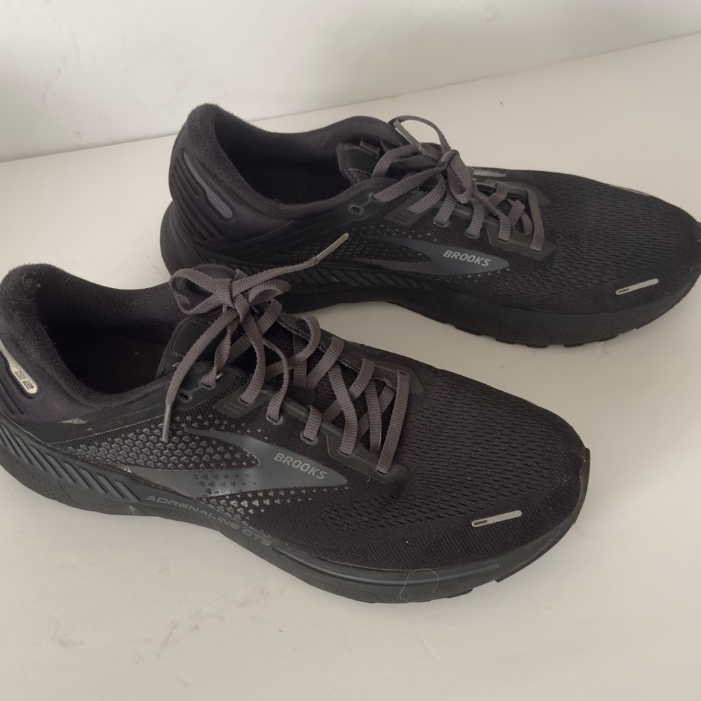 Brooks Adrenaline GTS 22 Men’s running shoes in a black/ebony color Sz 12.5 - Picture 2 of 5